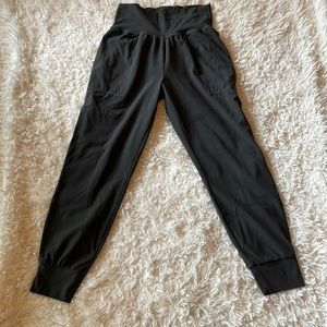 Athleta cruise jogger in powervita size small